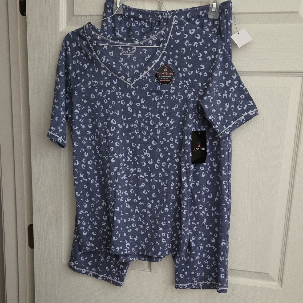 Cuddl Duds Leopard Pajamas Set Cropped